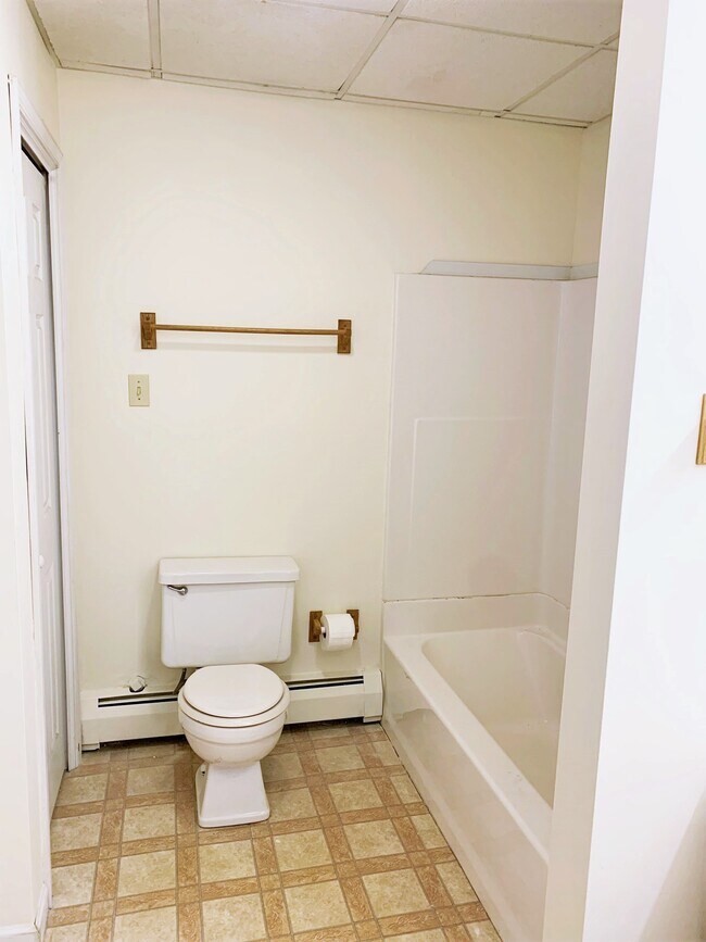 Building Photo - 9 S 3rd St