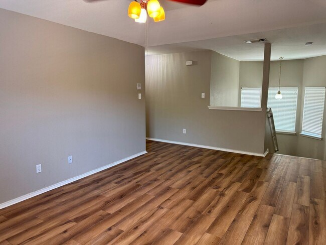 Building Photo - 10115 Colt Crossing