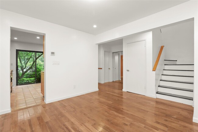 Building Photo - 41 Rambling Brook Rd