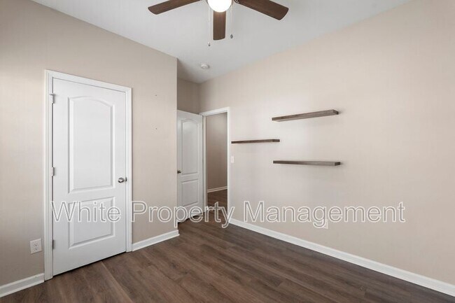 Building Photo - 6113 Purbeck Way