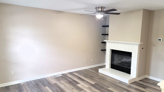 Building Photo - 6509 Blossomwood Cir NE