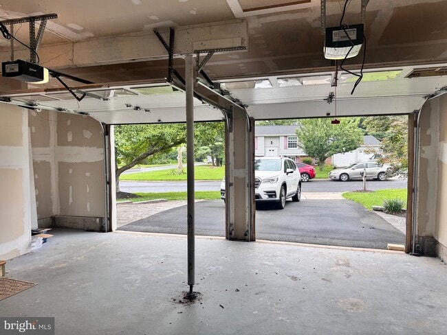 Building Photo - 3001 Gatepost Ln