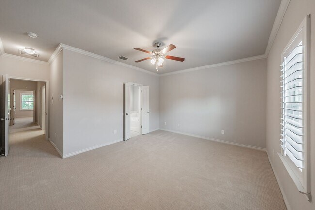 Building Photo - Charming 3-Bedroom, 2-Bathroom Townhome – ...