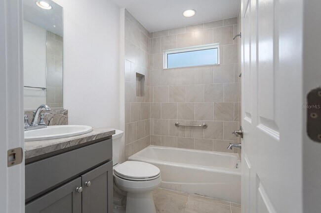 Building Photo - 6385 Danielson Lp