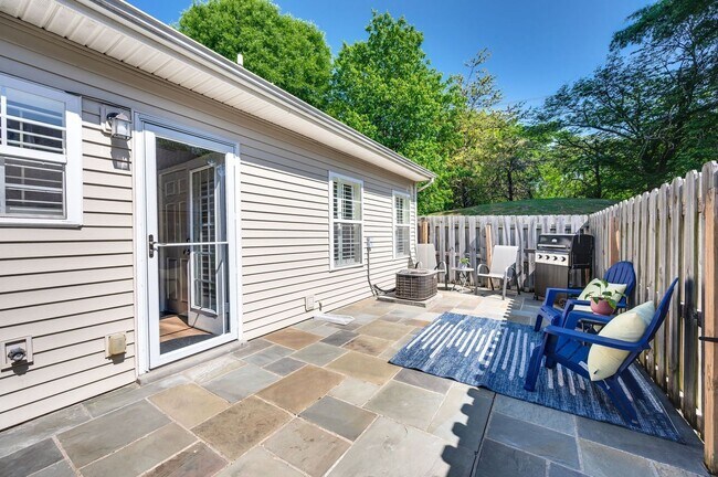 Building Photo - 3BR/2BA Home in Franklin