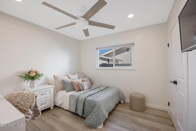 Building Photo - 1449 Norwich Ave