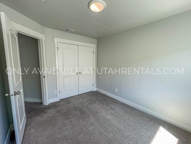 Building Photo - 4237 W 2010 N