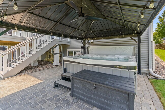 Building Photo - 18120 57th Ave N