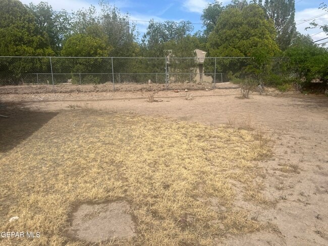 Building Photo - 8405 Pinon St