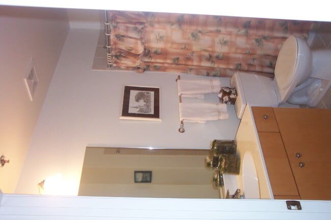 Building Photo - 1250 S Michigan Ave