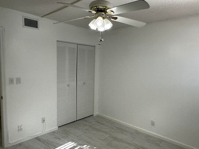 Building Photo - 3130 Millwood Terrace