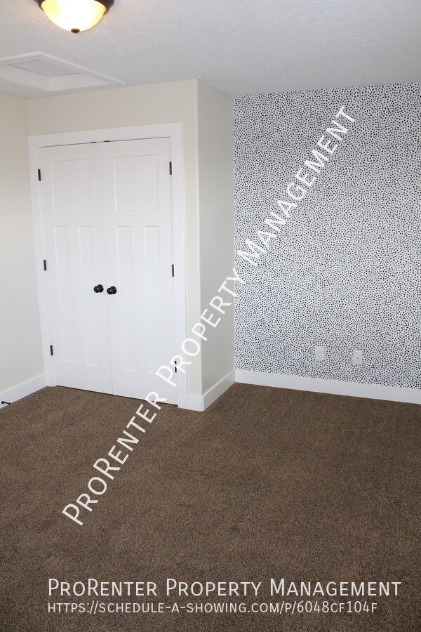 Building Photo - 3217 W 275 N