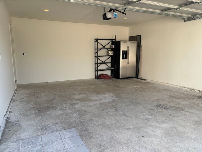 Building Photo - 11248 Lull St