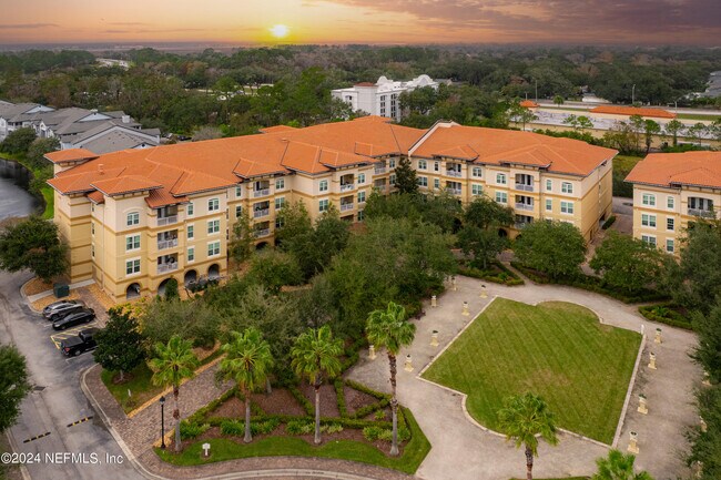 Building Photo - 4300 S Beach Pkwy