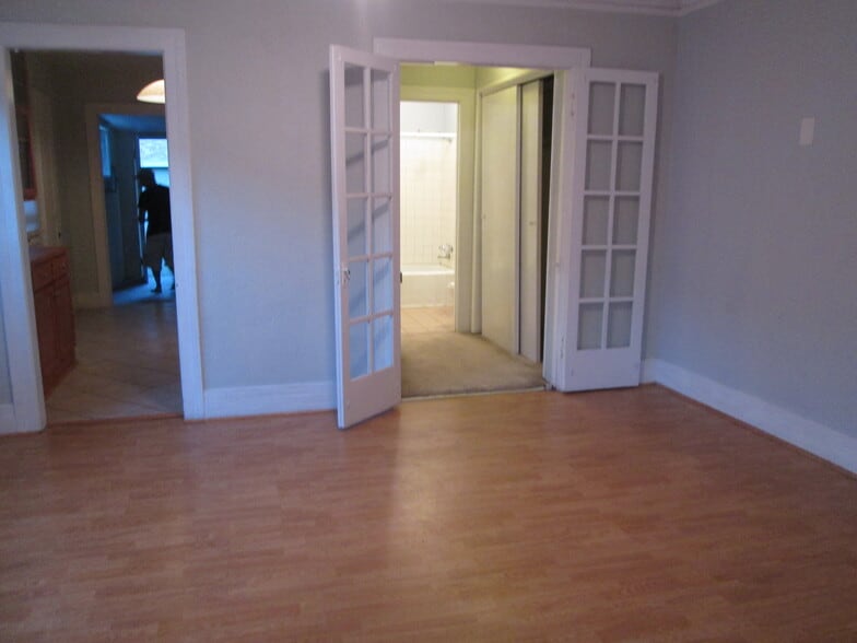 Building Photo - 3820 Goldwyn Ter