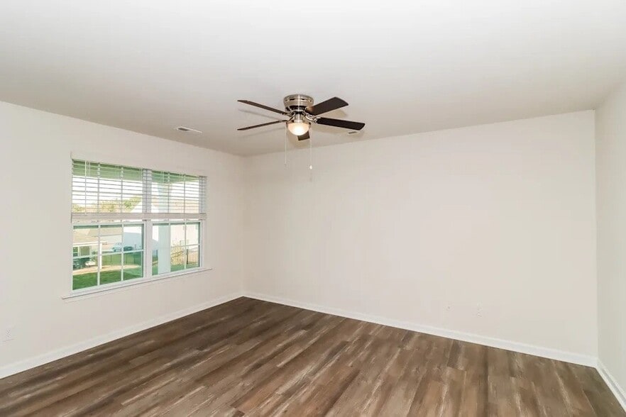 Building Photo - 13177 W Calavar Rd