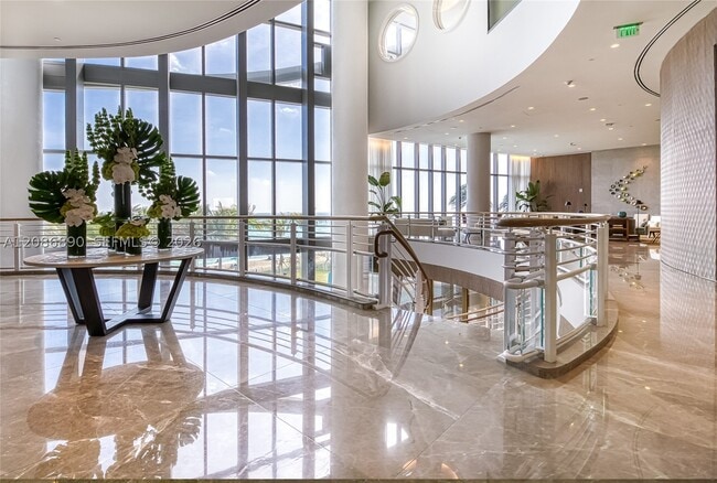 Building Photo - 15701 Collins Ave