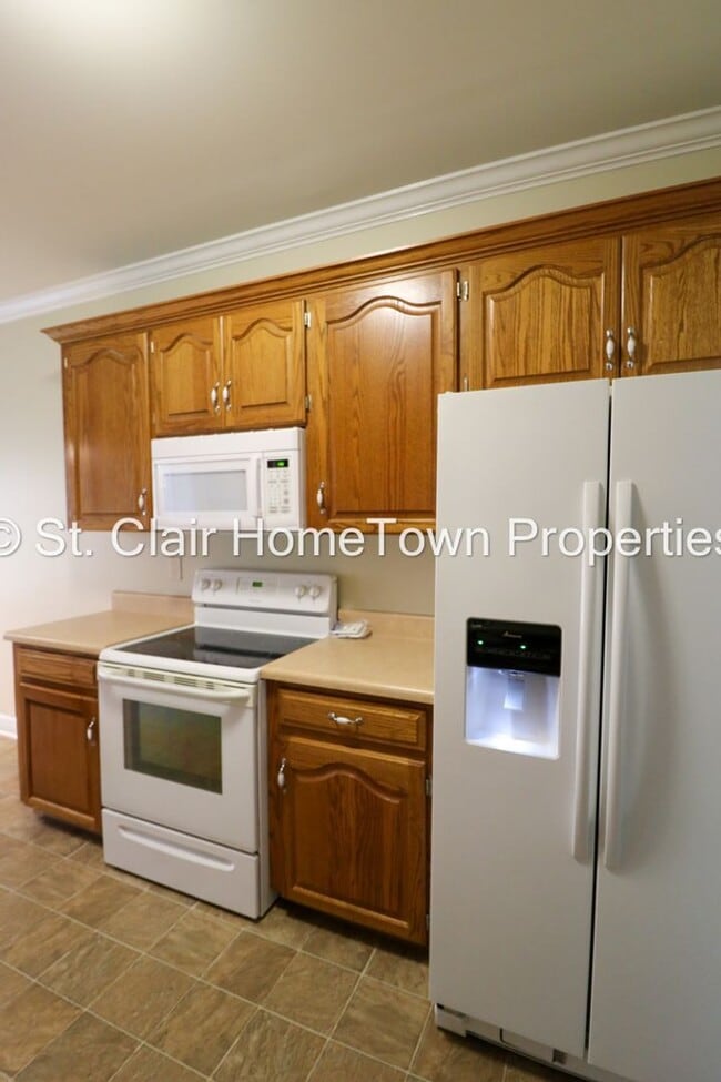 Building Photo - Great Family Home