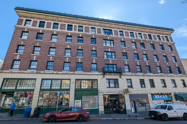 Building Photo - Alps Apartments