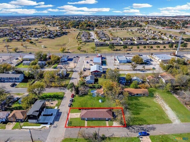 Building Photo - 1007 York Ave