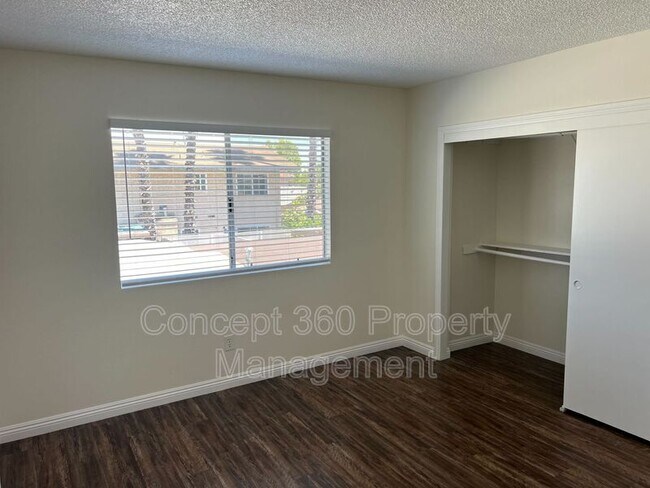 Building Photo - 4087 Farquhar Ave