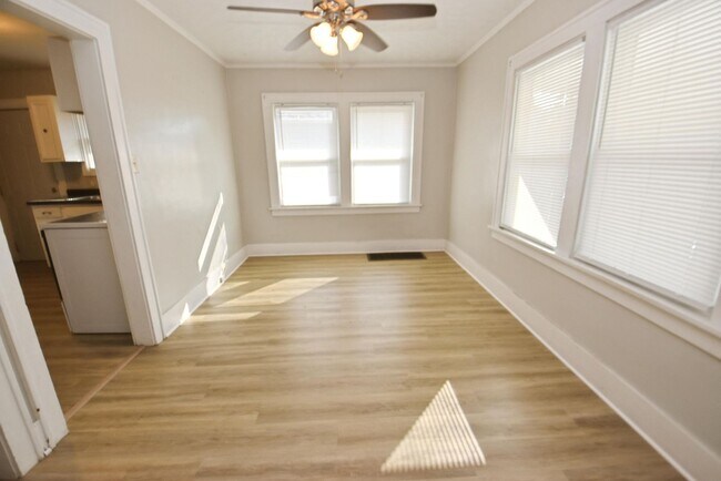 Building Photo - Sunnymeade home in South Bend IN, 3 bedroom 1 bath