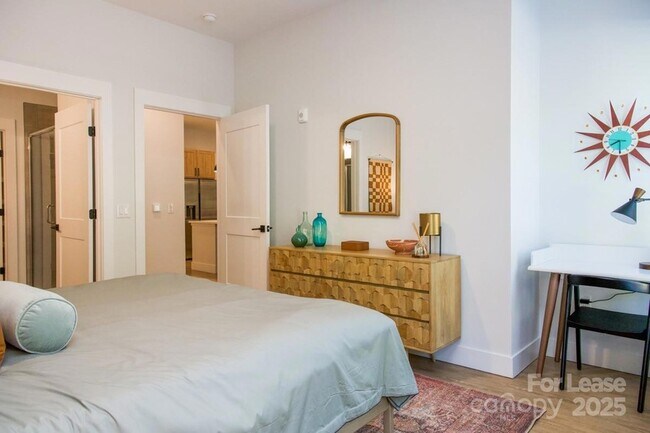 Building Photo - 9132 Senator Royall Dr