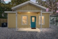 Building Photo - Built in 2024 a 2 bed 2 bath