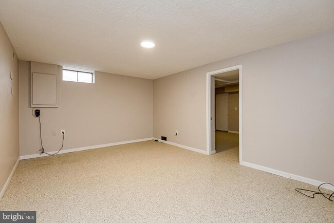 Building Photo - 517 Stockbridge Ct