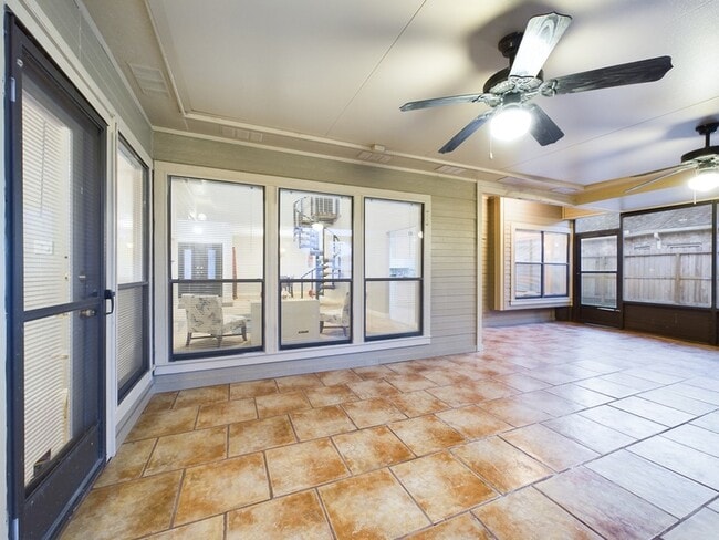 Building Photo - 11614 Taos Ln