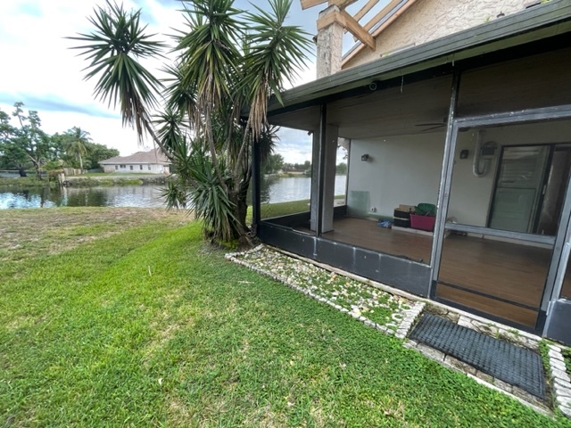 Building Photo - 220 Wimbledon Lakes Dr