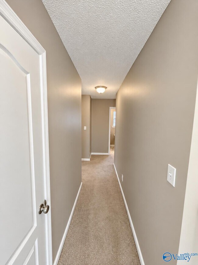 Building Photo - 409 Summer Cove Cir NW