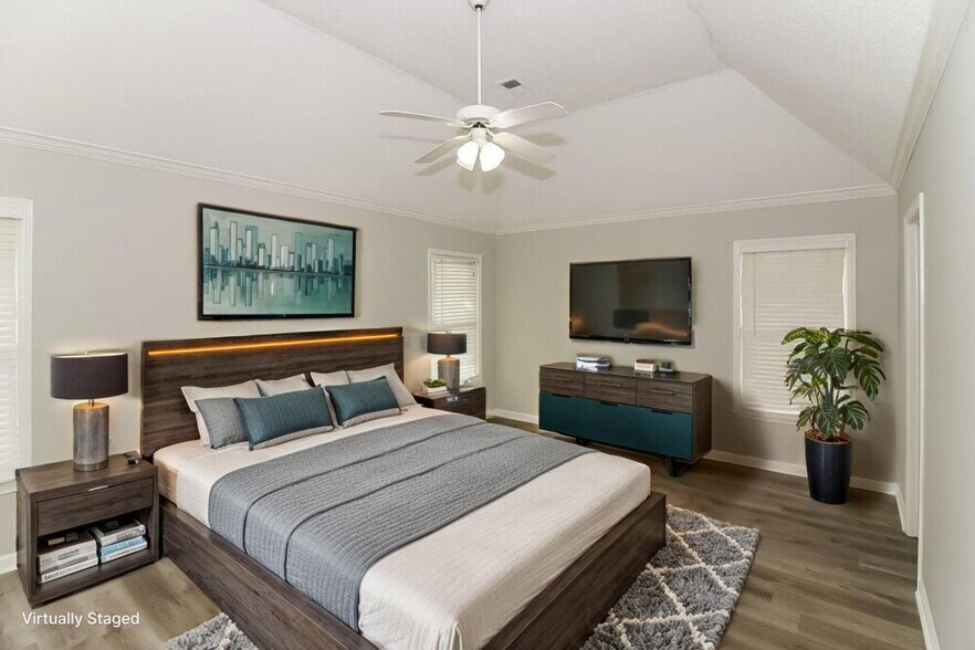 Building Photo - 8731 Oak Trail Ln