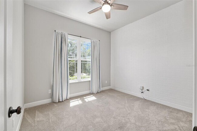 Building Photo - 2556 SW 118th Terrace