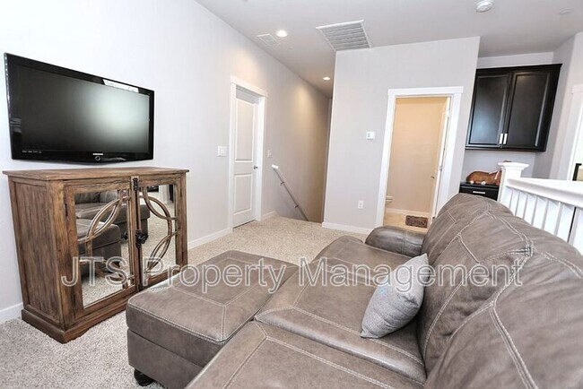 Building Photo - 12158 Byrony Ct