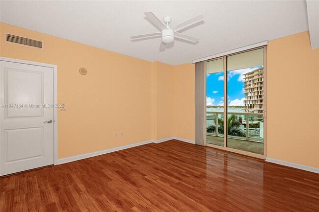 Building Photo - 7900 Harbor Island Dr