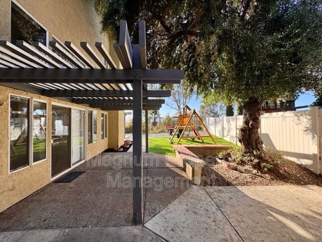 Building Photo - 40085 Temecky Way