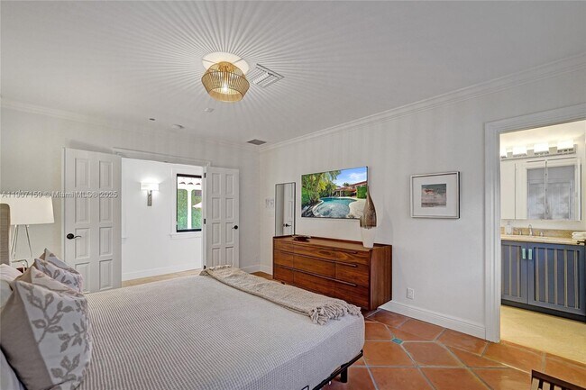 Building Photo - 2035 NE 31st Ave