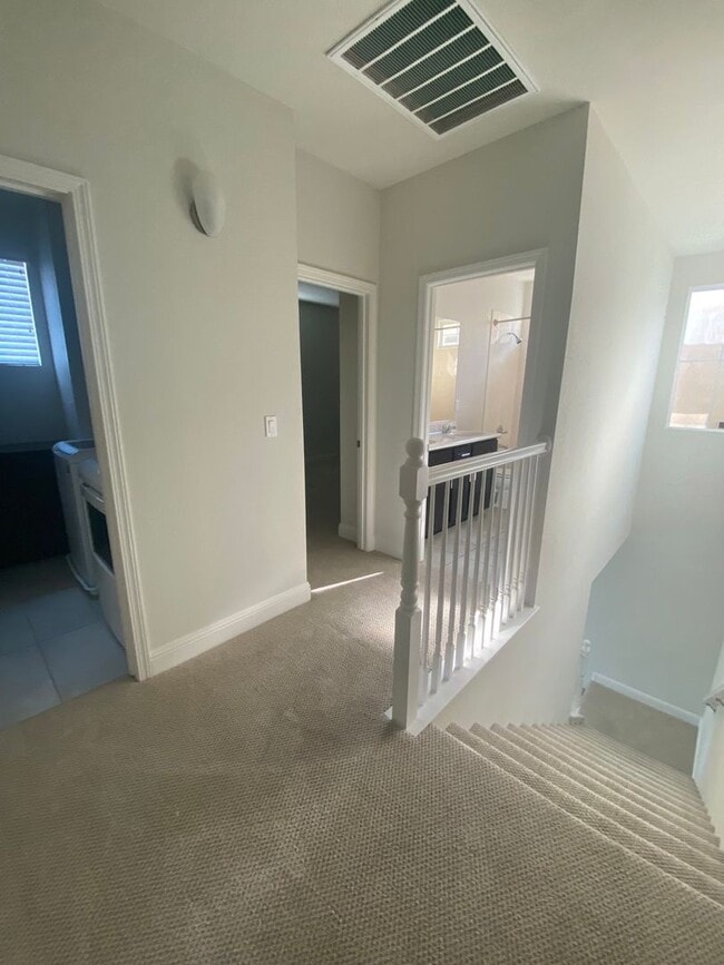 Building Photo - Roseville 3 bedroom in Veranda at Stoneridge.