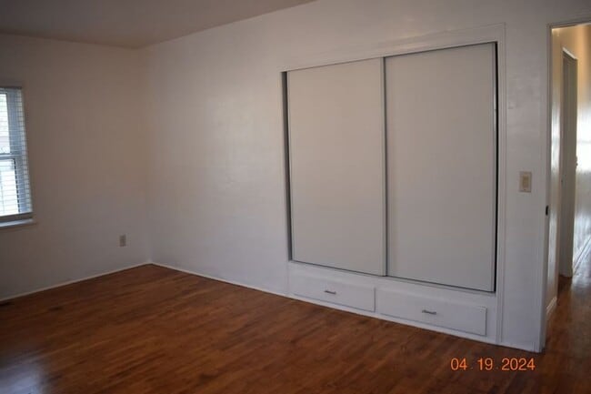 Building Photo - Charming 3 Bedroom Duplex with Original Character – Chula Vista Rental