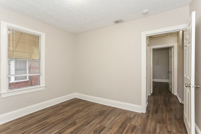 Building Photo - 6517 Sunset Dr