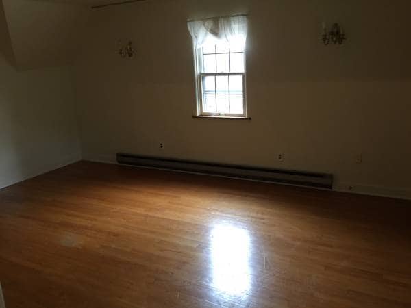 Building Photo - Comfortable 4 Bedroom Single Family Home