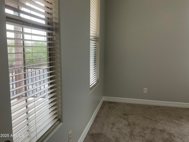 Building Photo - 20893 W Cora Vista