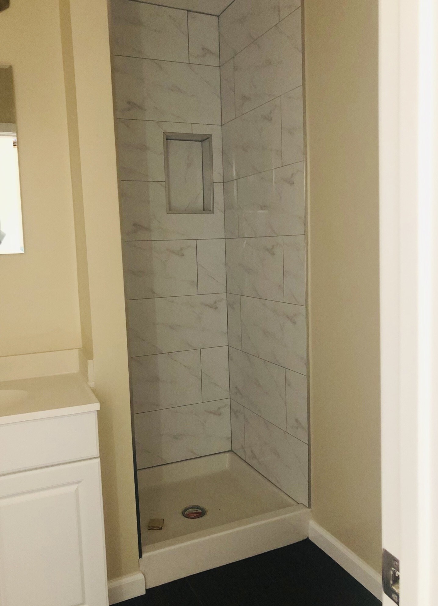 Building Photo - 14643 Chatsworth St