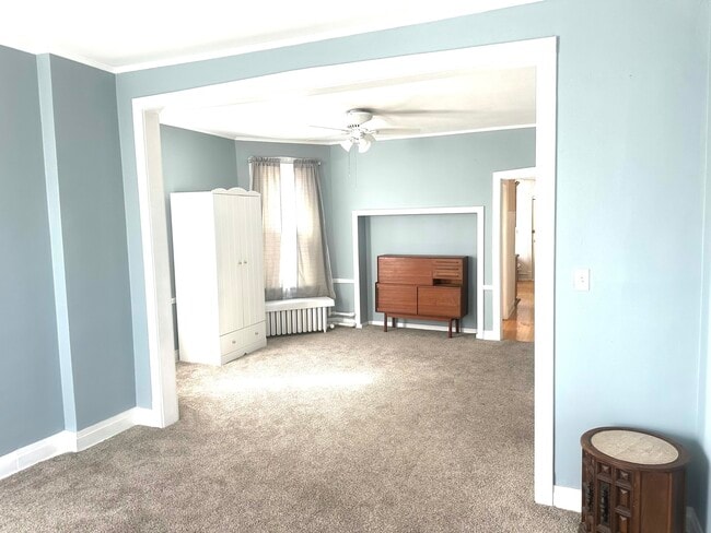 Building Photo - 4714 N Laramie Ave