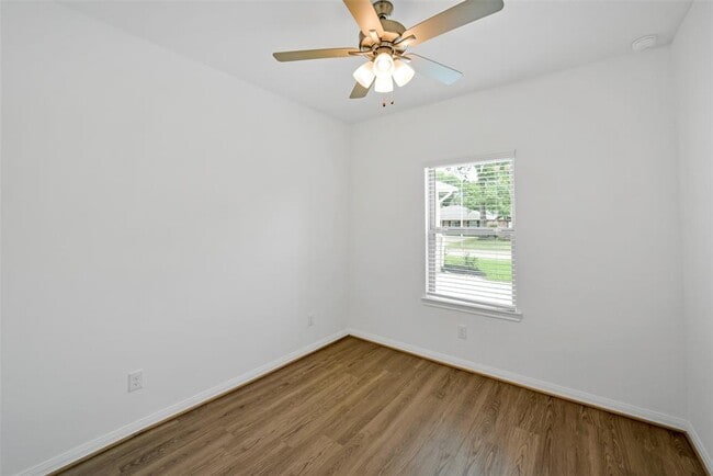 Building Photo - 13315 Campos Dr