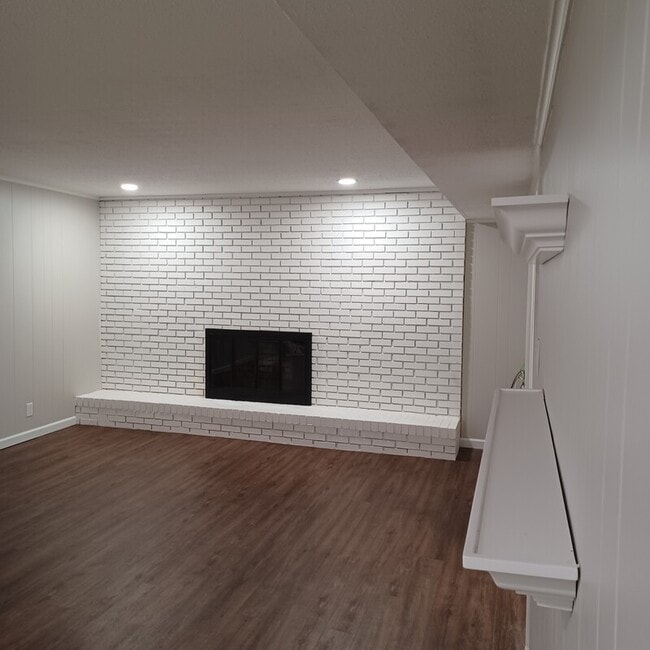 Building Photo - 1509 Highland Ave