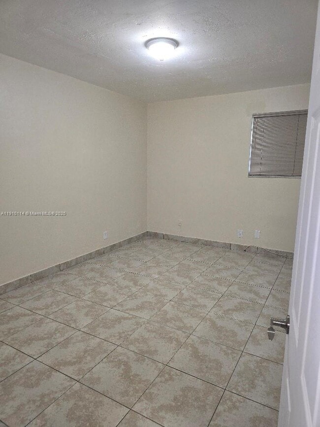 Building Photo - 305 N 61st Ave