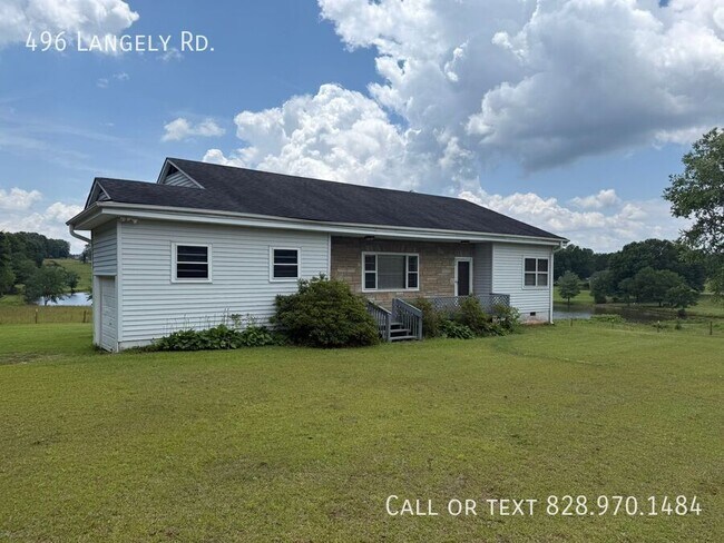 Building Photo - 496 Langley Rd
