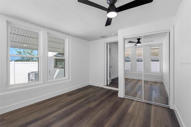 Building Photo - 11572 63rd Ave N